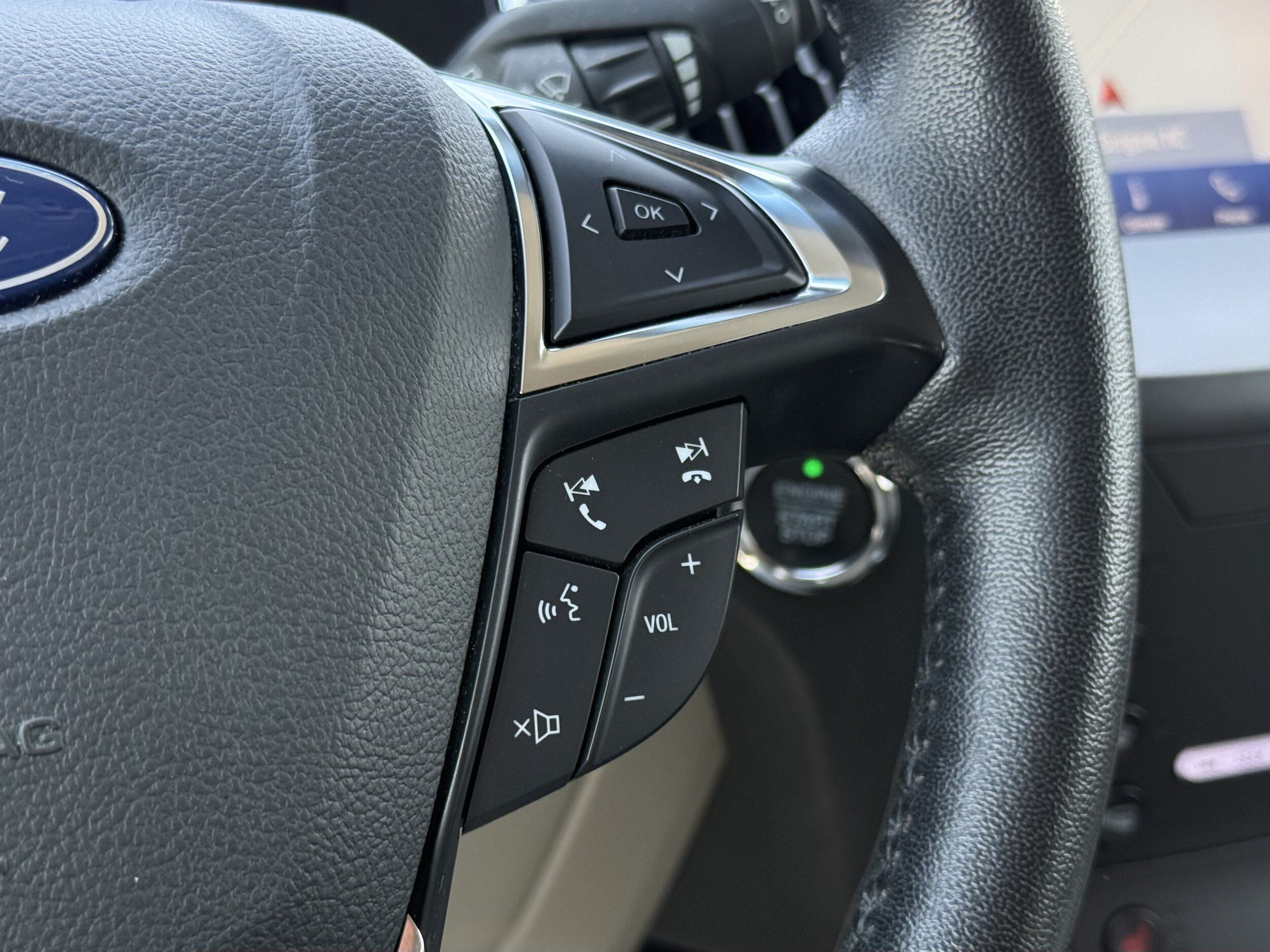 Certified 2020 Ford Edge Titanium FWD image 16