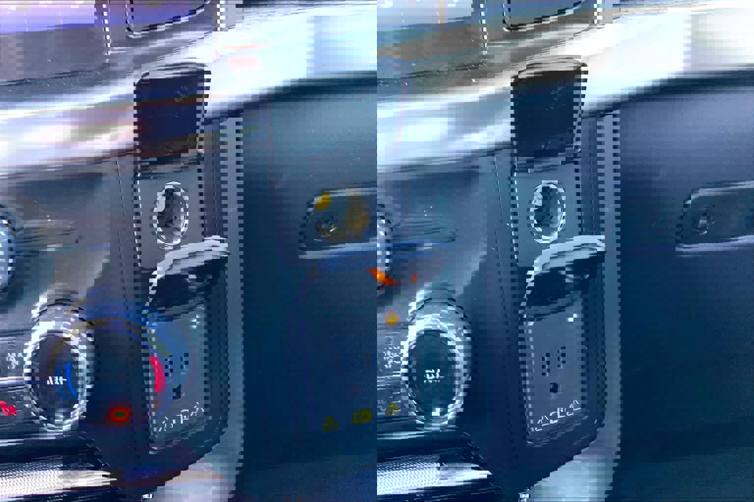 Certified 2023 Ford F150 Lariat w/ Equipment Group 502A High image 33