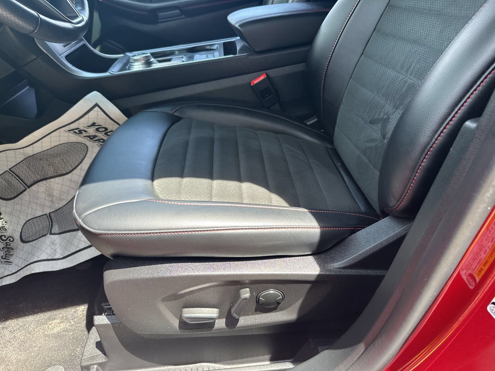 Certified 2022 Ford Edge ST-Line AWD/4WD image 15