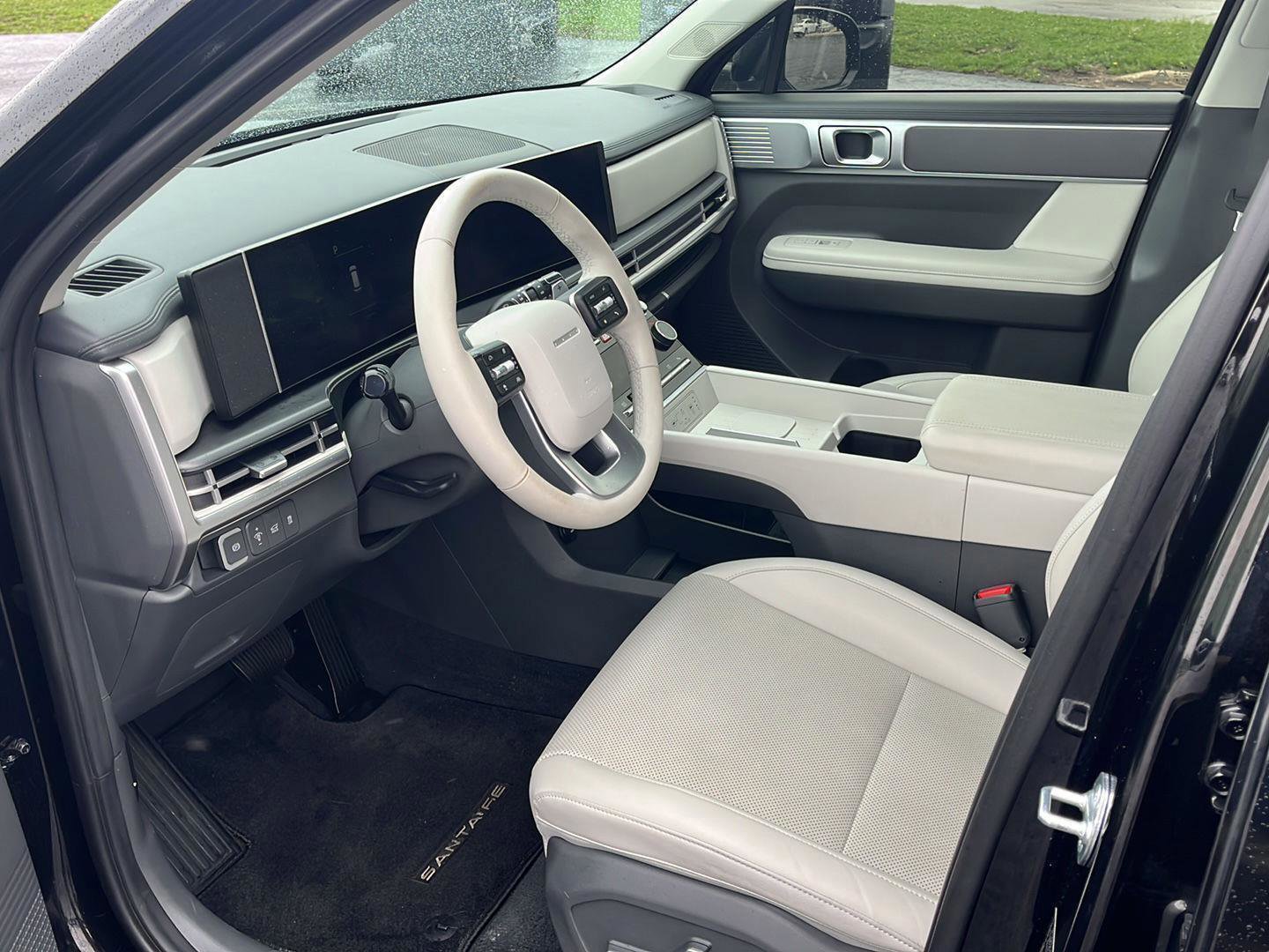 Used 2025 Hyundai Santa Fe SEL image 9