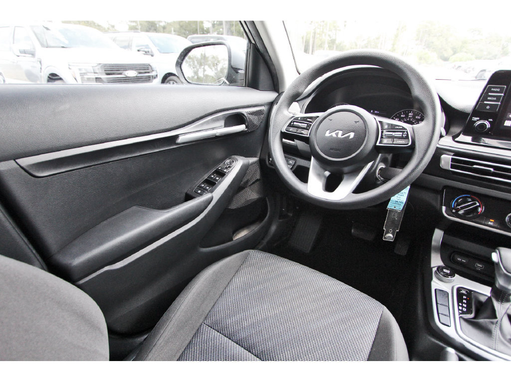 Used 2022 Kia Seltos LX AWD/4WD image 11