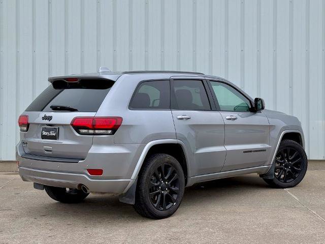 Used 2019 Jeep Grand Cherokee Altitude AWD/4WD image 6