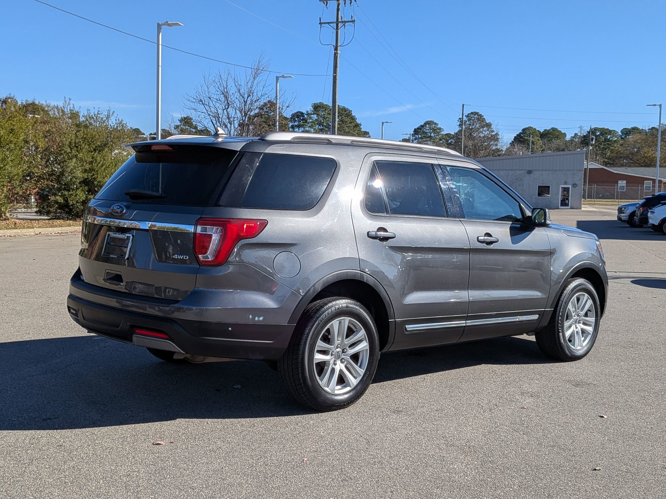 Certified 2019 Ford Explorer XLT w/ Equipment Group 201A image 4