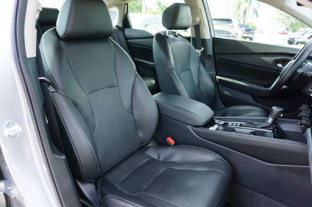 Used 2023 Honda Accord Touring image 2