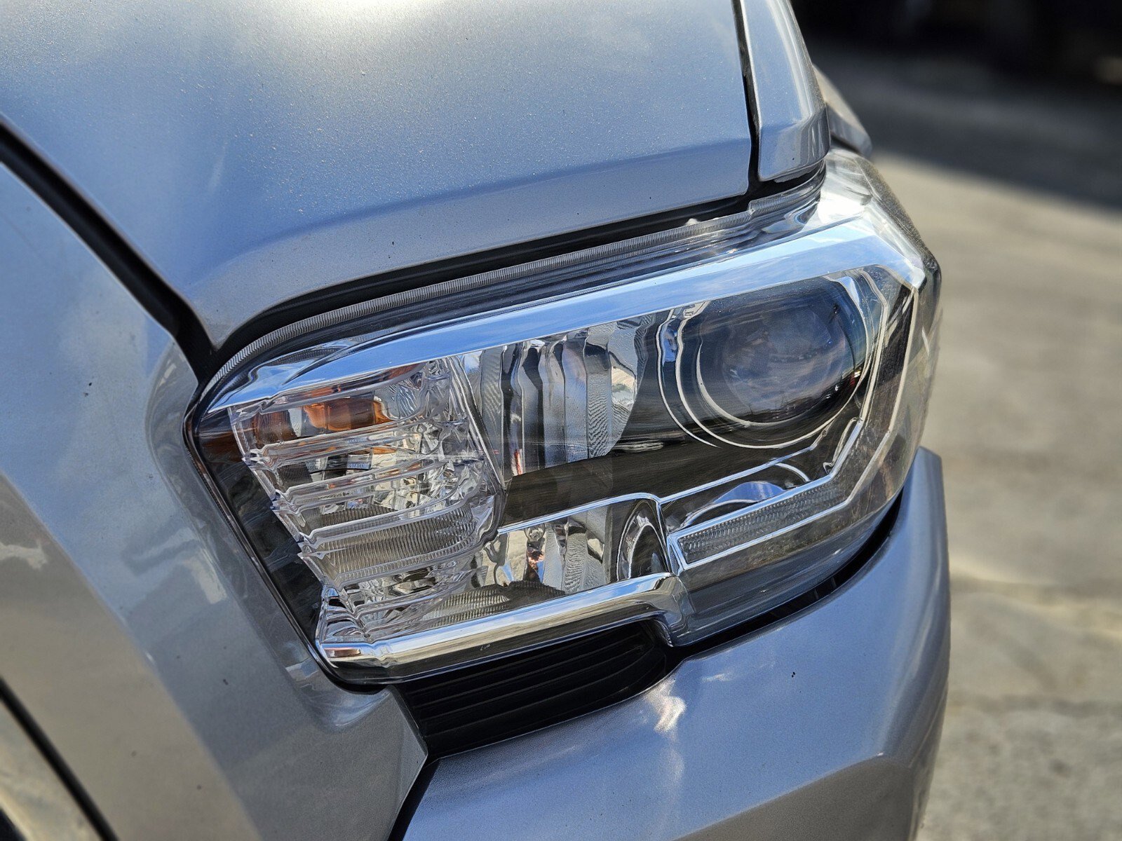 Used 2019 Toyota Tacoma SR5 image 11