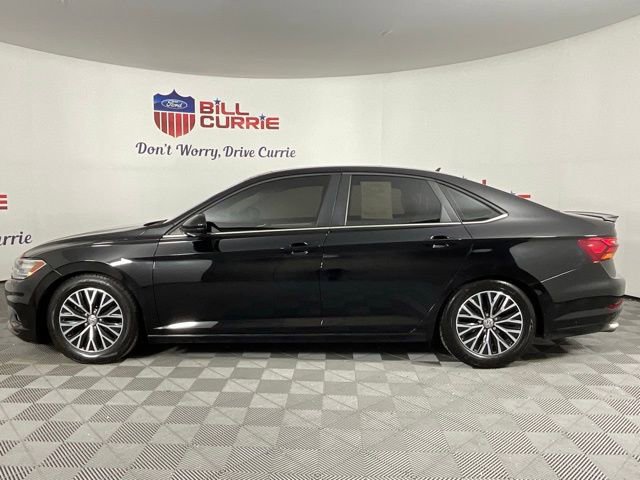Used 2019 Volkswagen Jetta SE image 2