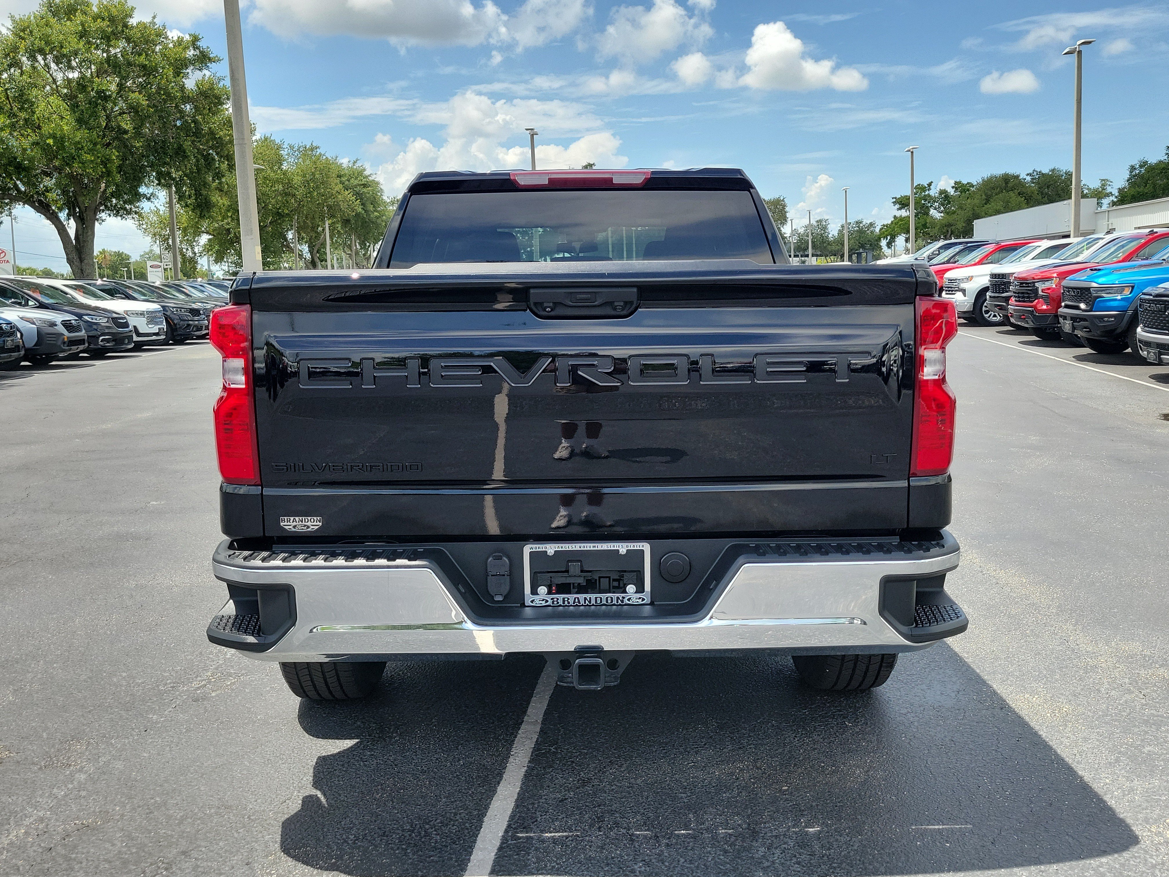 Used 2023 Chevrolet Silverado 1500 LT w/ Protection Package RWD image 7