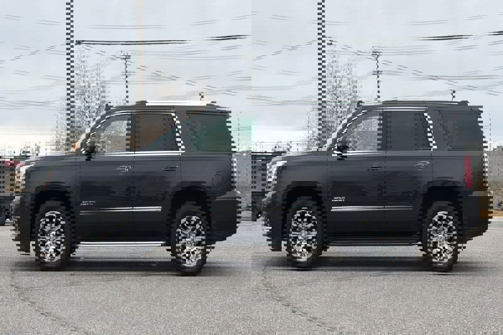 Used 2020 GMC Yukon Denali image 2