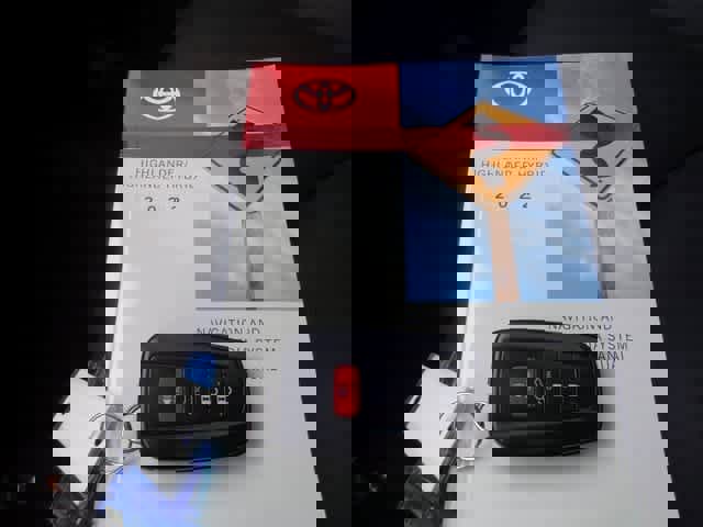 Used 2022 Toyota Highlander XLE image 40