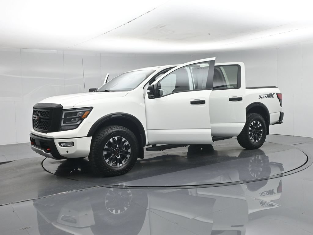 Used 2021 Nissan Titan PRO-4X w/ Pro-4x Convenience Package AWD/4WD image 32