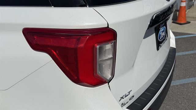 Certified 2024 Ford Explorer XLT w/ Equipment Group 202A AWD/4WD image 7