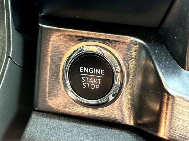 Certified 2023 Ford F250 Lariat w/ Lariat Ultimate Package AWD/4WD image 17