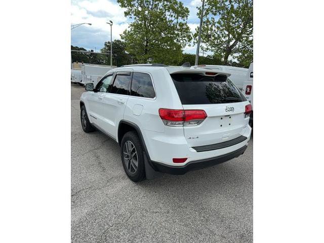Used 2019 Jeep Grand Cherokee Laredo w/ Laredo X Package AWD/4WD image 2