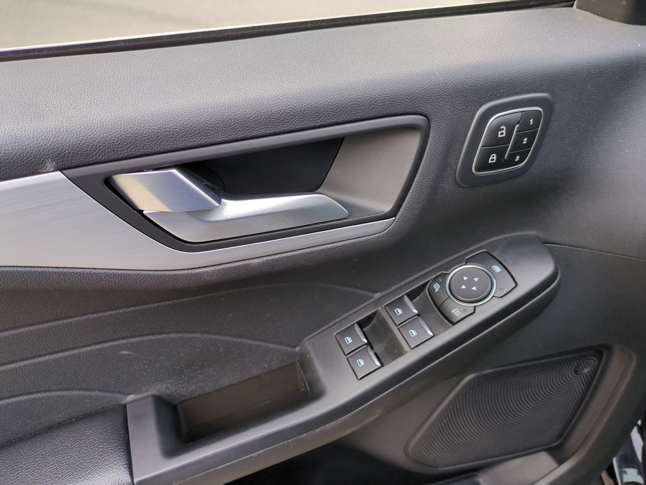 Certified 2023 Ford Escape Platinum AWD/4WD image 15