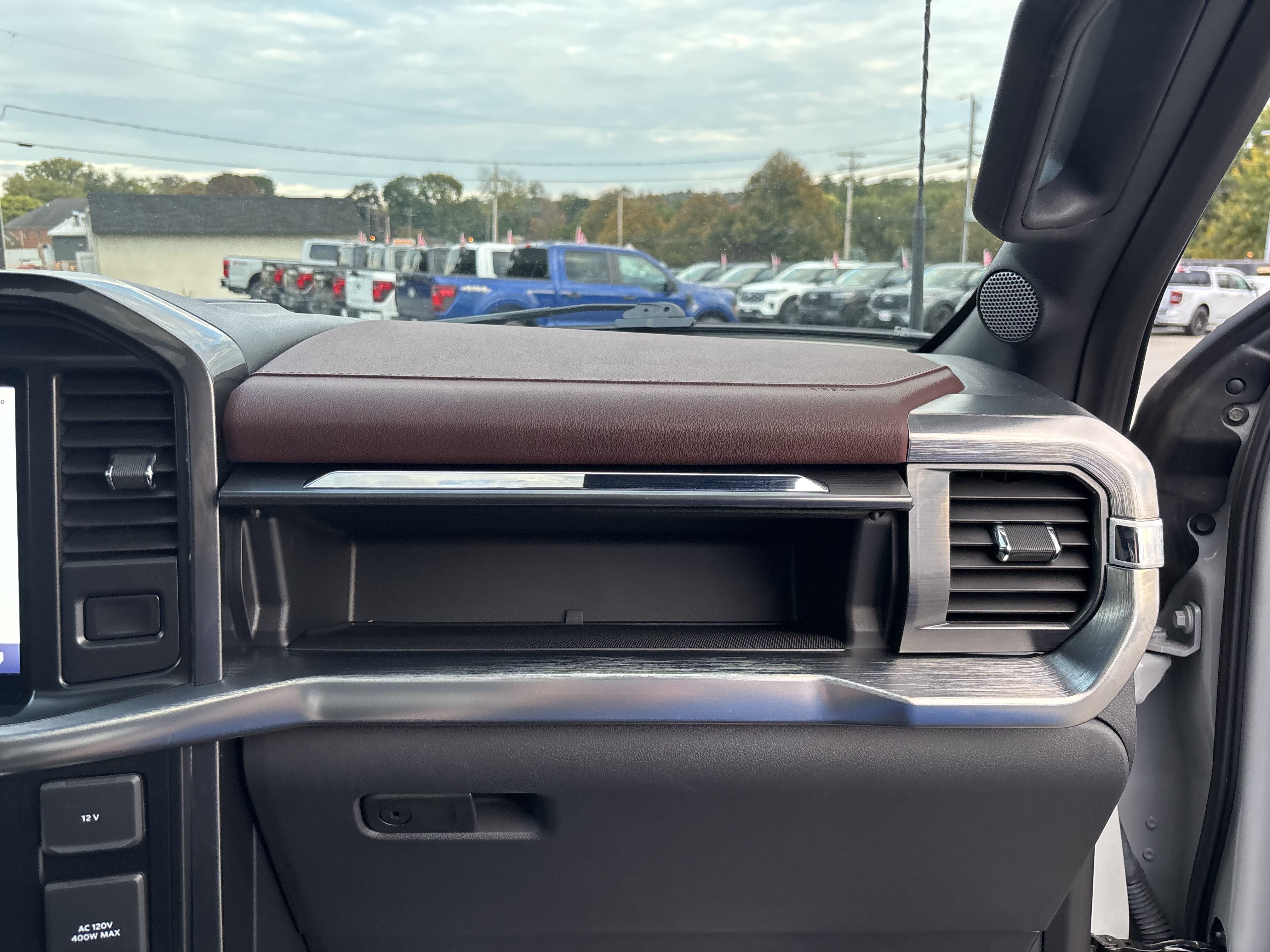 Certified 2023 Ford F150 Lariat w/ Max Trailer Tow Package AWD/4WD image 45