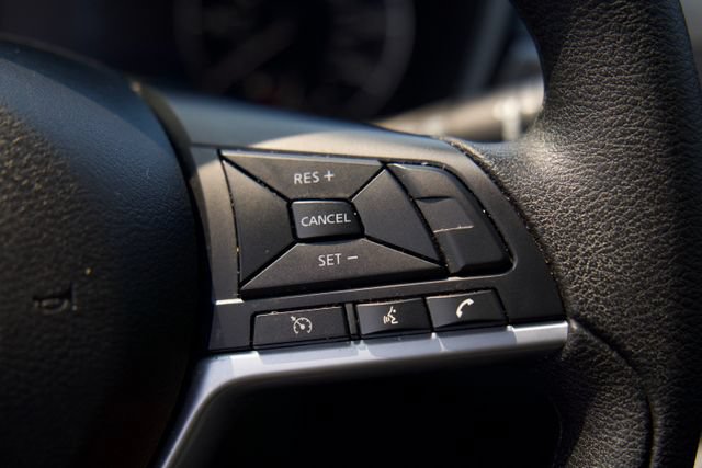 Used 2025 Nissan Altima 2.5 SV FWD image 16