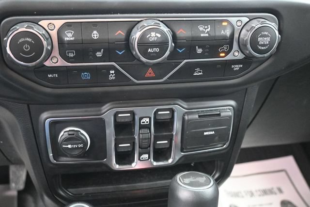 Used 2023 Jeep Wrangler Unlimited Sahara w/ Cold Weather Group AWD/4WD image 11