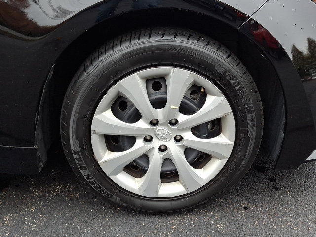 Used 2024 Toyota Corolla LE FWD image 8