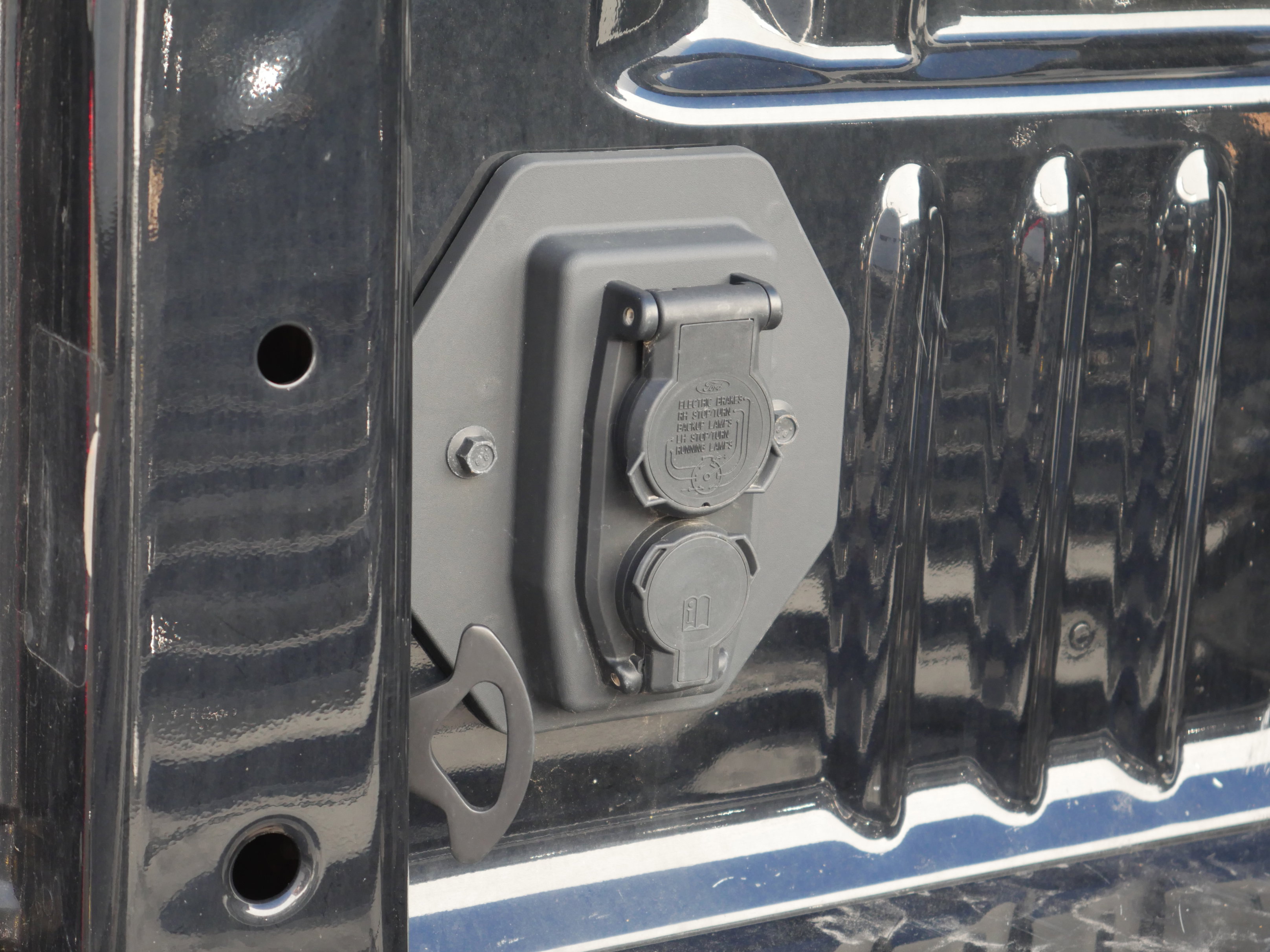 Certified 2024 Ford F350 Limited w/ FX4 Off-Road Package image 29