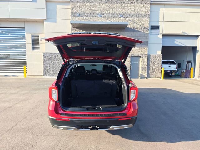 Certified 2022 Ford Explorer XLT w/ Equipment Group 202A AWD/4WD image 16