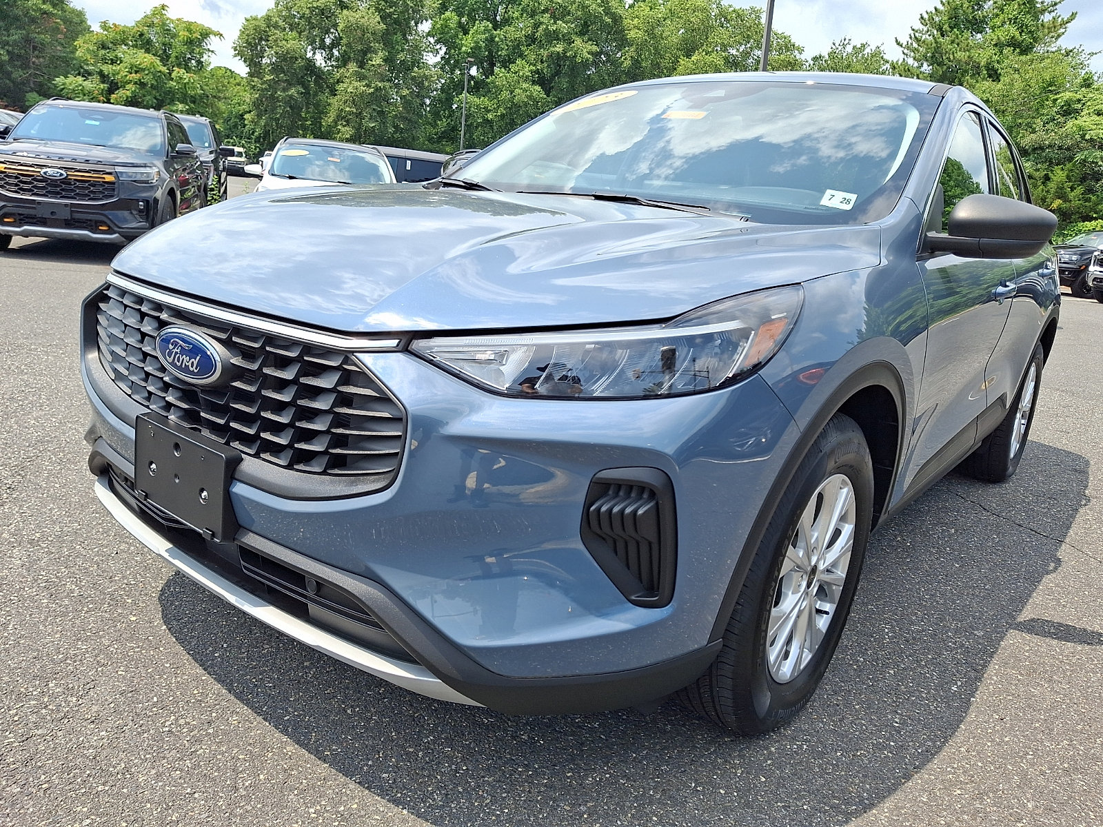 Certified 2023 Ford Escape Active w/ Tech Pack #1 AWD/4WD image 4