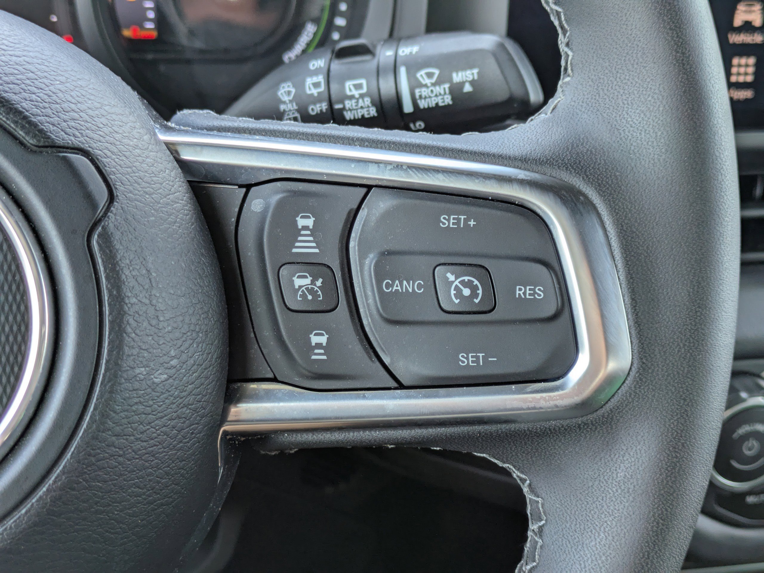 Used 2025 Jeep Wrangler Unlimited Sahara w/ Safety Group AWD/4WD image 20