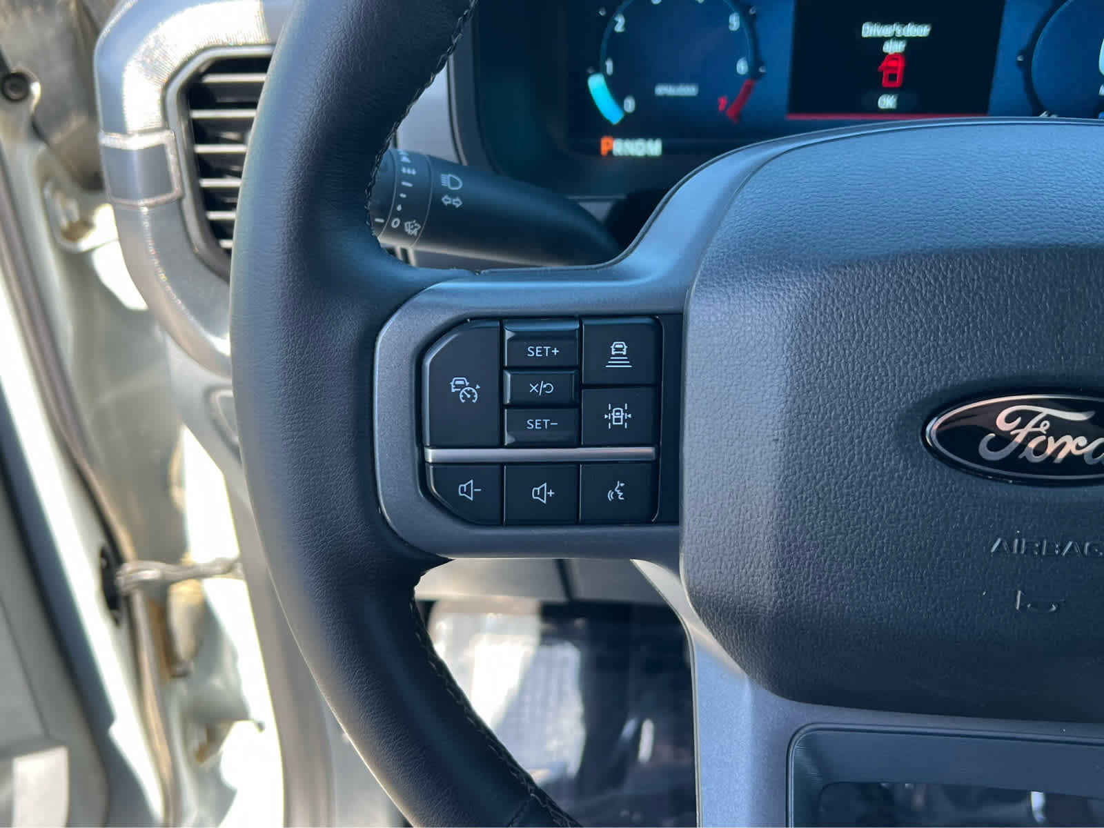 Certified 2025 Ford F150 Lariat image 30