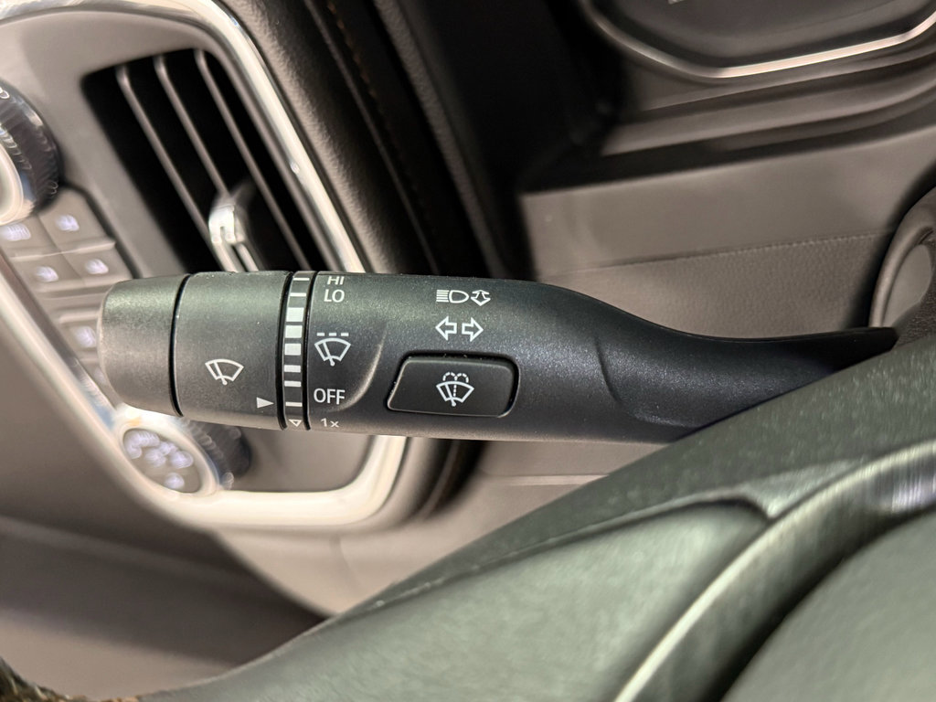 Used 2023 GMC Sierra 2500 AT4 w/ Gooseneck/5TH Wheel Package image 17