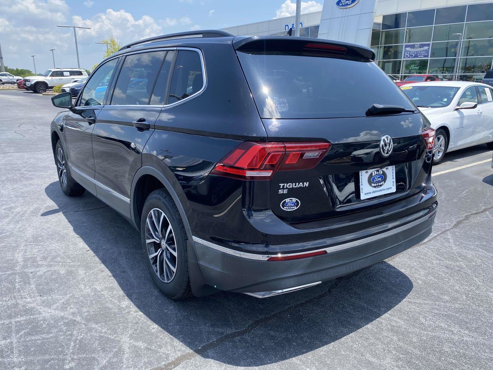 Used 2020 Volkswagen Tiguan SE FWD image 5