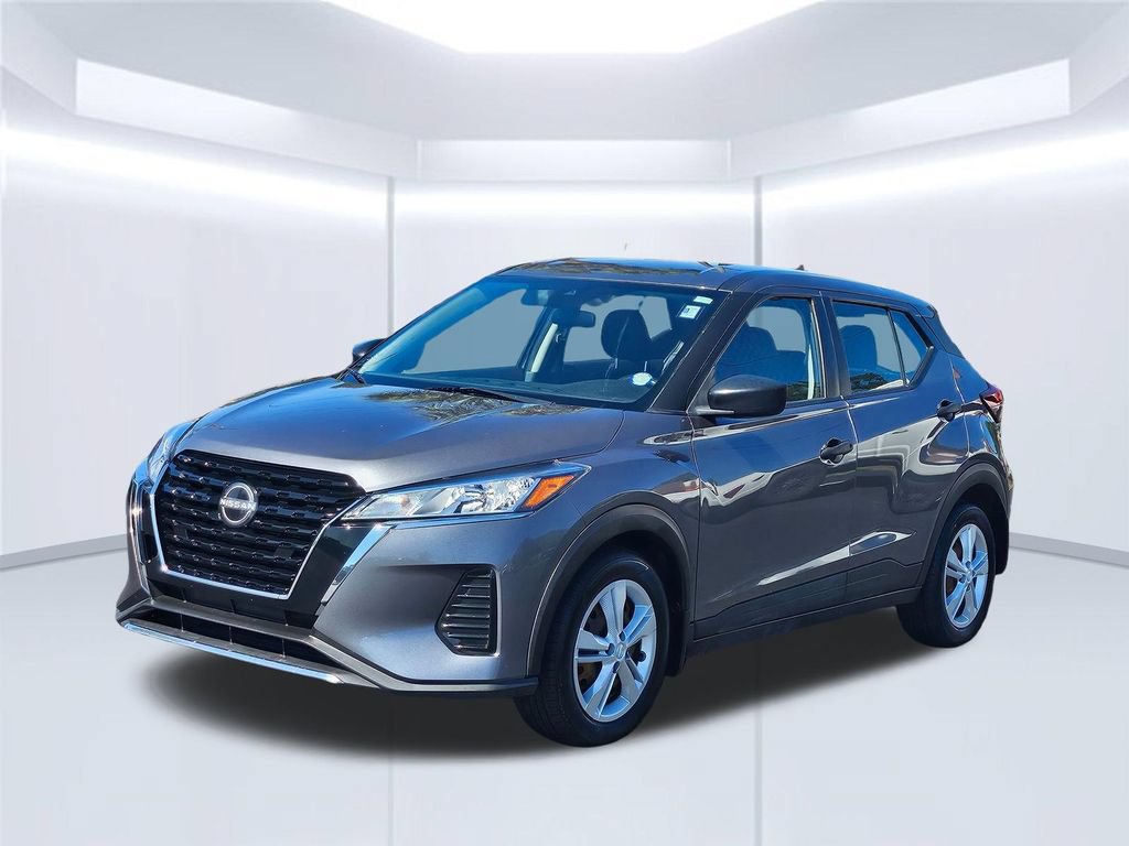 Used 2022 Nissan Kicks S FWD image 2