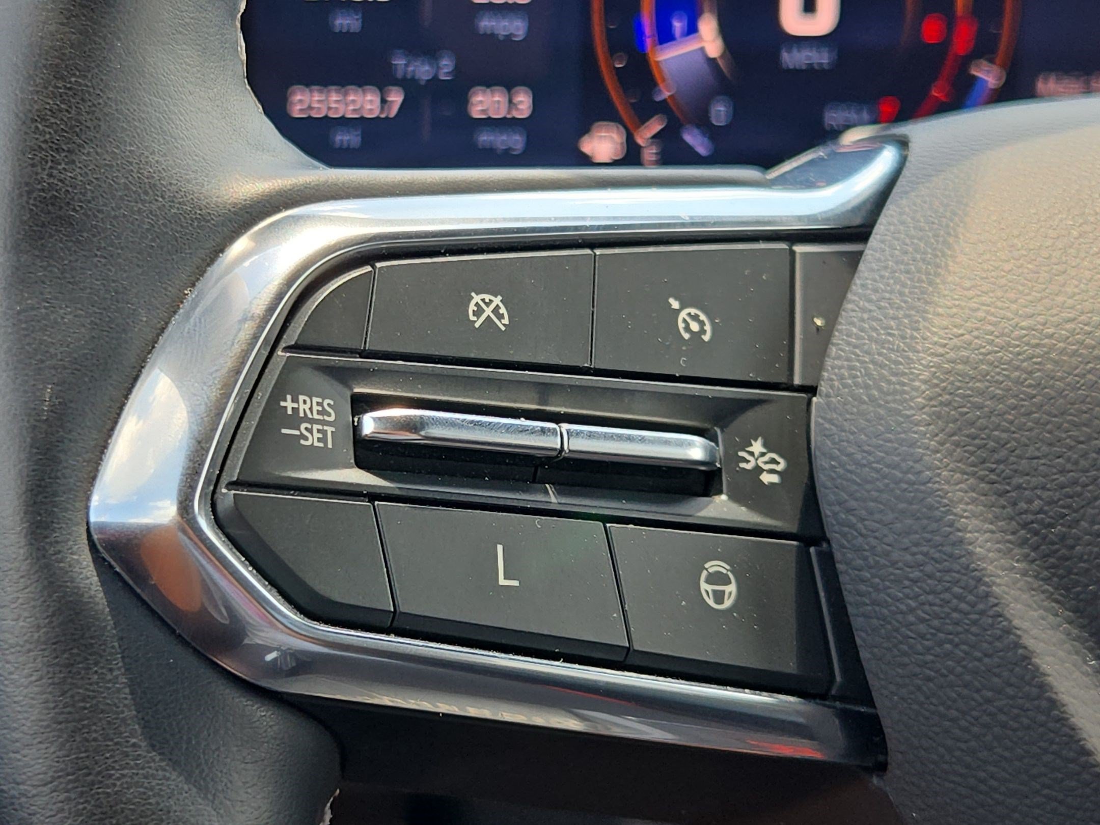 Used 2024 Chevrolet Traverse Z71 w/ Enhanced Driving Package AWD/4WD image 19