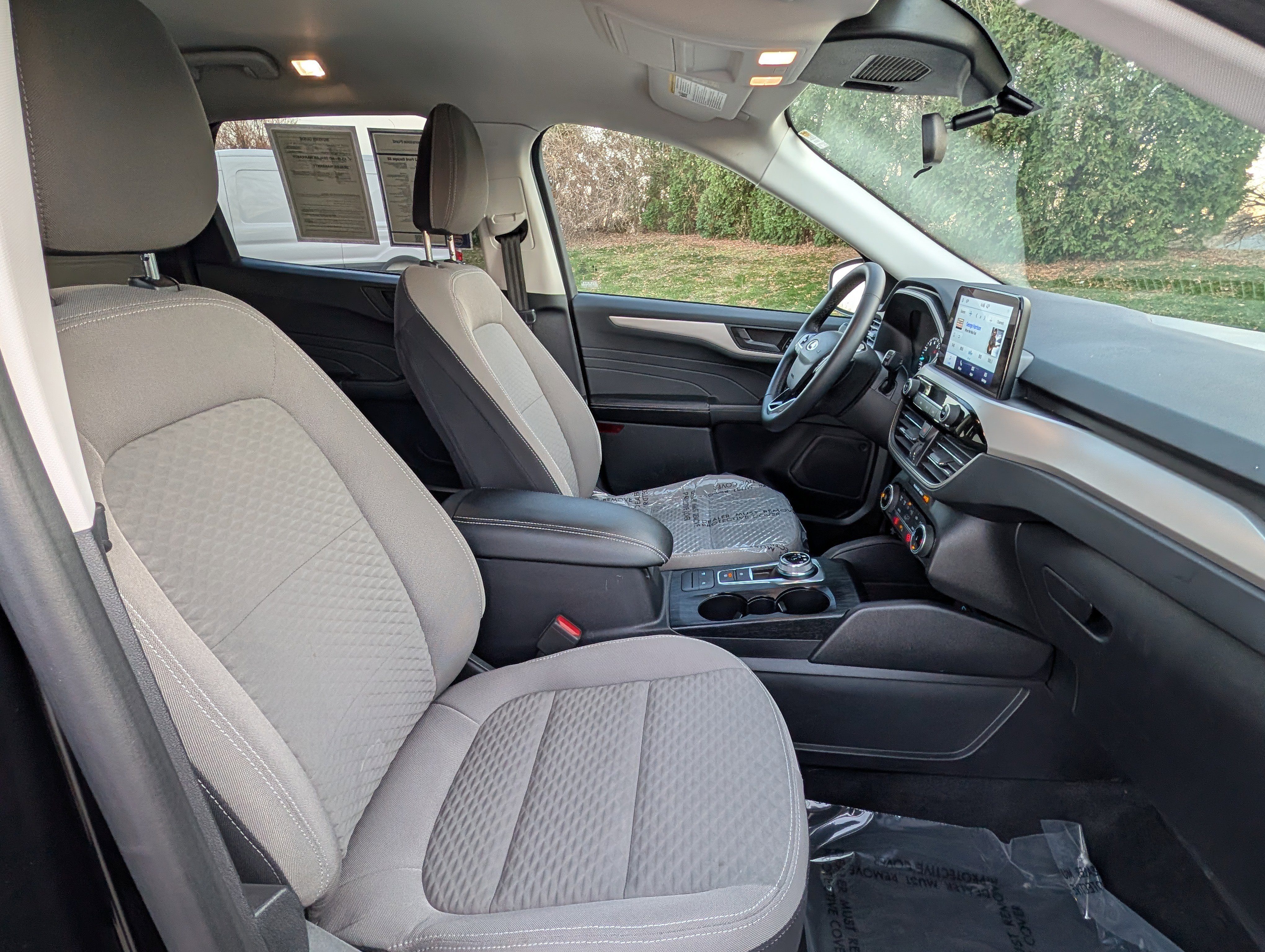 Certified 2022 Ford Escape SE w/ Cold Weather Package image 11