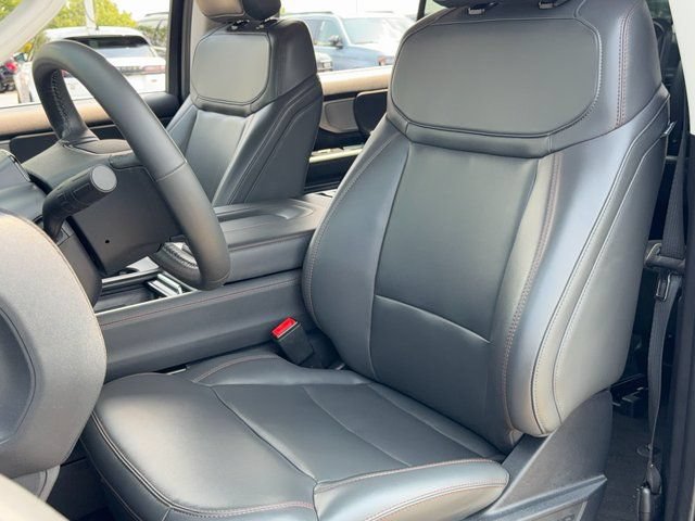Certified 2025 Ford Expedition Active AWD/4WD image 10