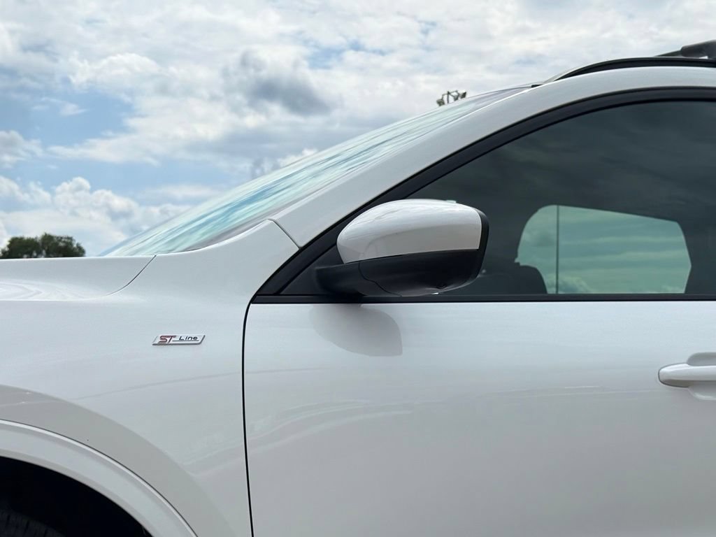 Certified 2023 Ford Escape ST-Line Select w/ Tech Pack #2 AWD/4WD image 40