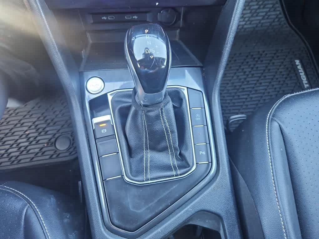 Used 2022 Volkswagen Tiguan SE R-Line image 18