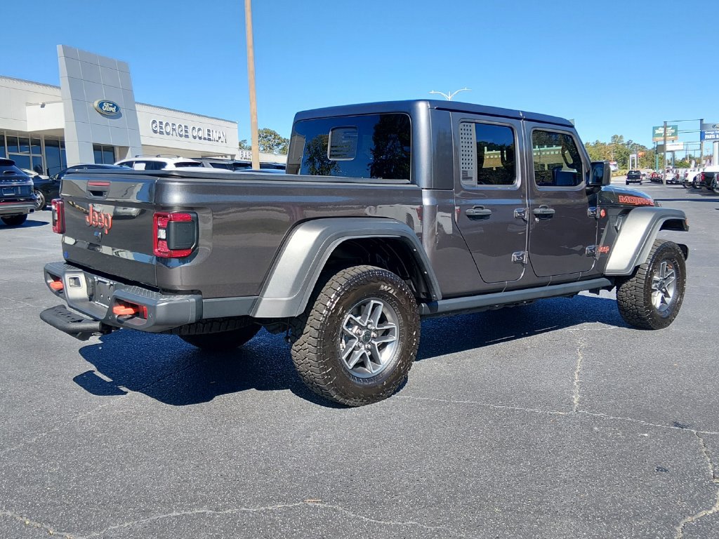 Used 2025 Jeep Gladiator Mojave w/ Safety Group AWD/4WD image 4