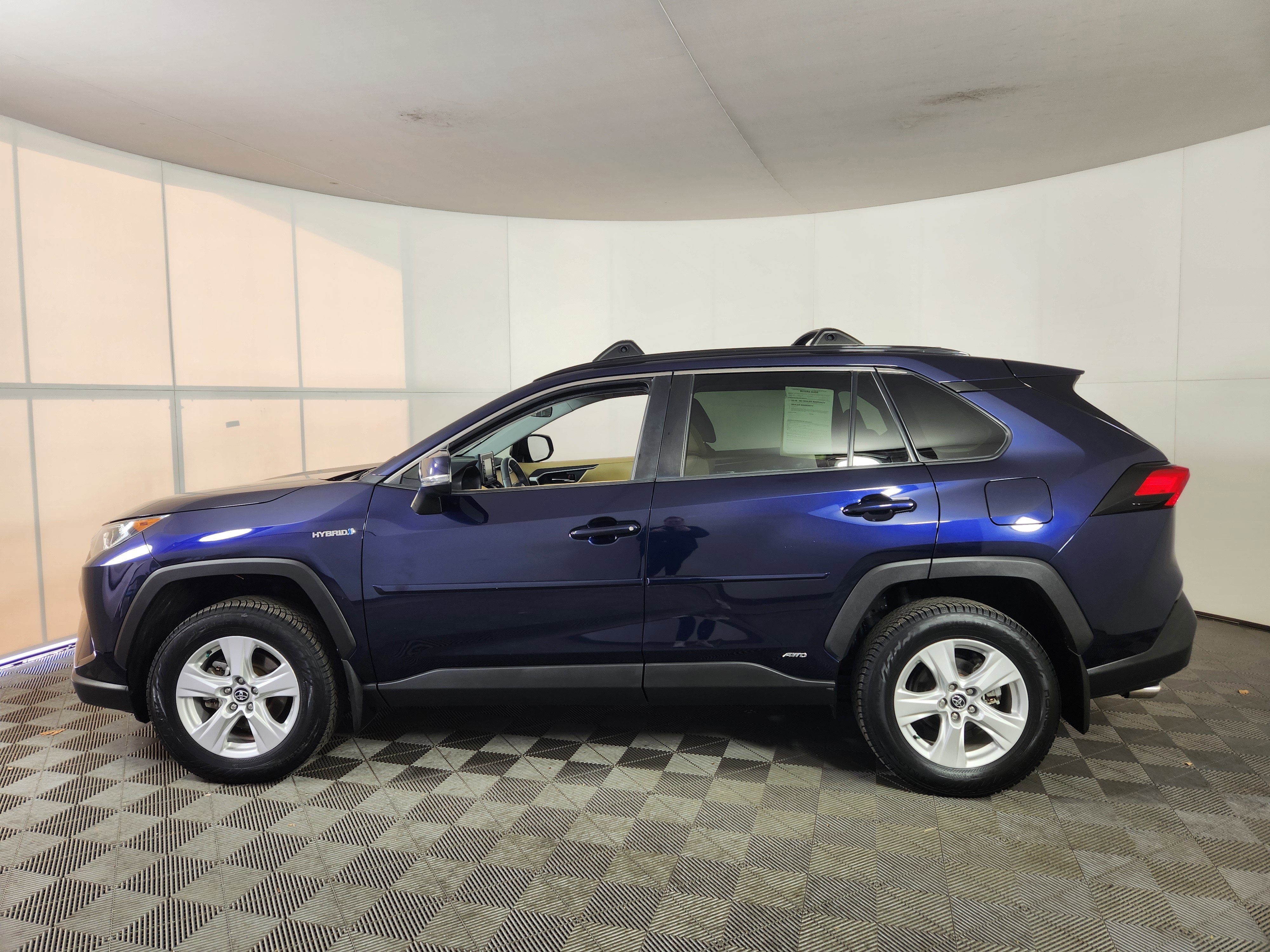 Used 2020 Toyota RAV4 XLE video 2