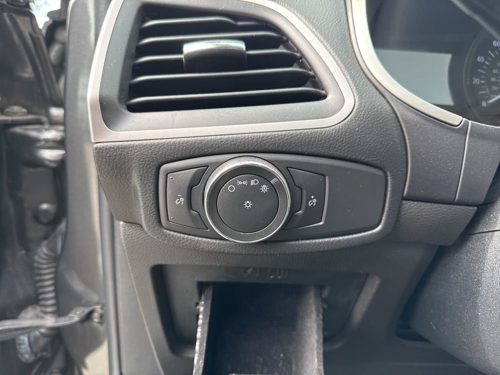 Certified 2017 Ford Edge SEL w/ Equipment Group 201A image 12