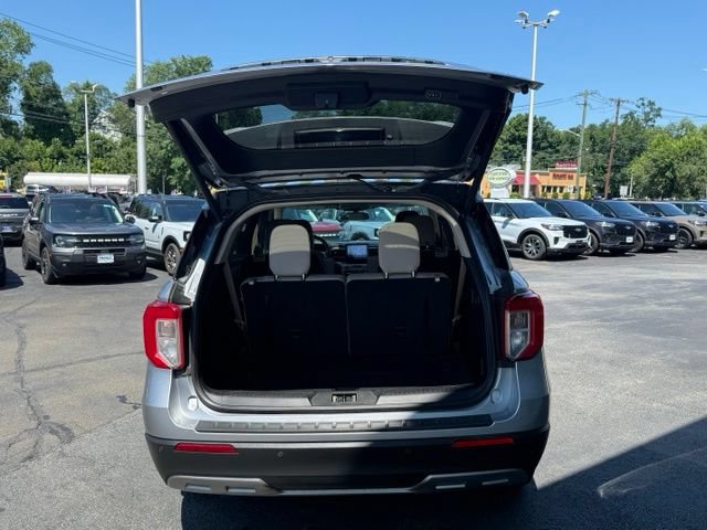 Certified 2023 Ford Explorer XLT w/ Equipment Group 202A AWD/4WD image 7