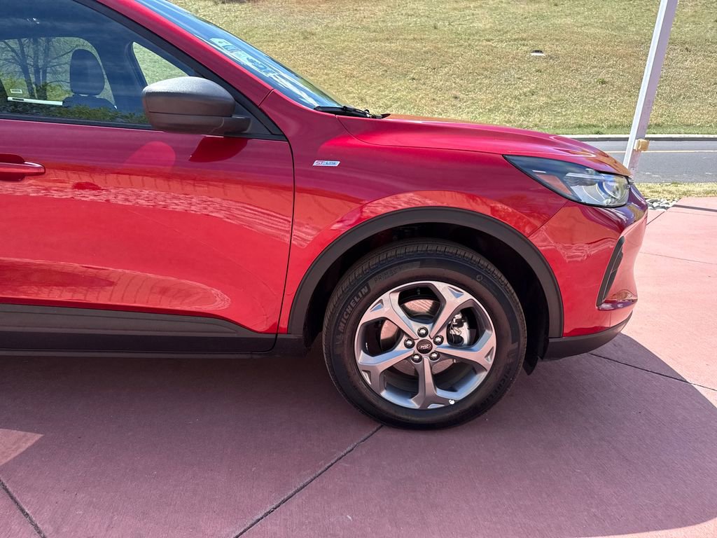 Certified 2025 Ford Escape ST-Line AWD/4WD image 32