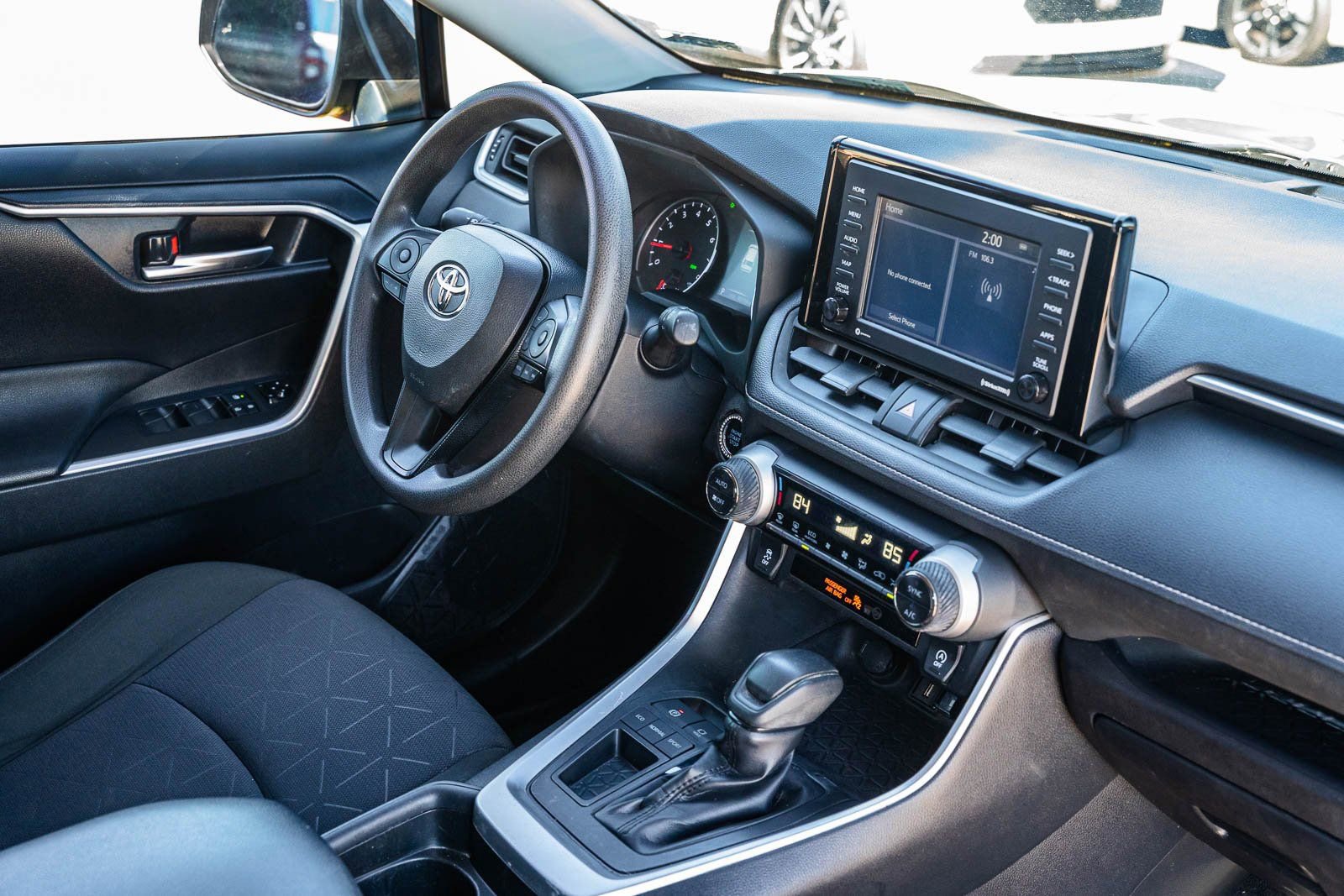 Used 2020 Toyota RAV4 XLE image 13