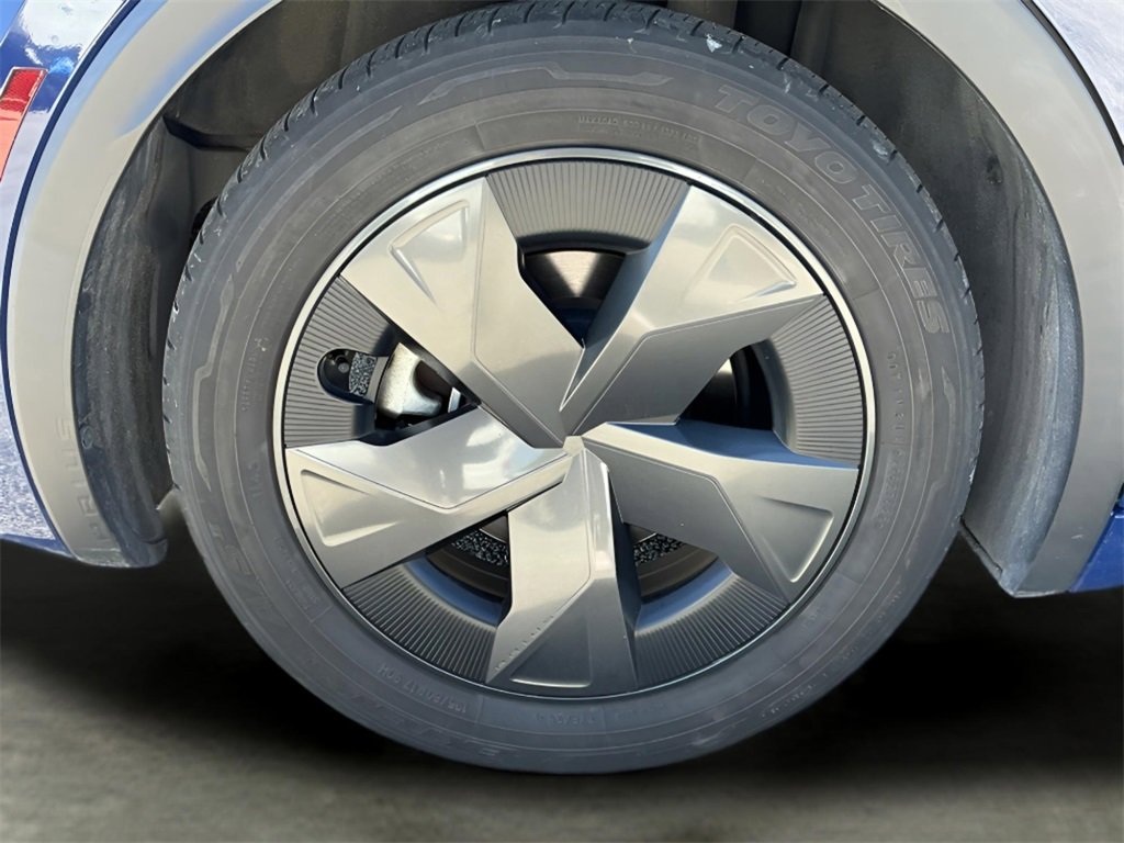 Used 2023 Toyota Prius LE image 18