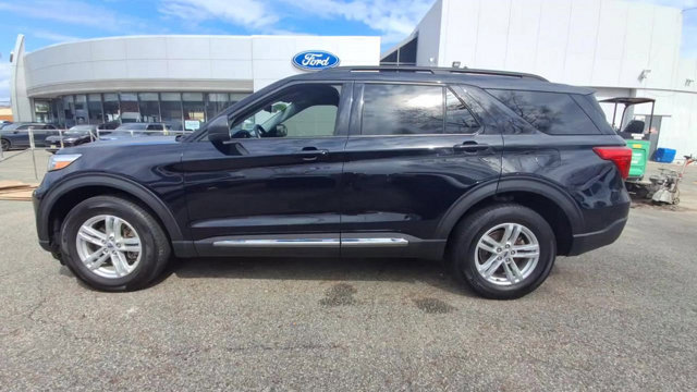 Certified 2022 Ford Explorer XLT w/ Equipment Group 202A image 5