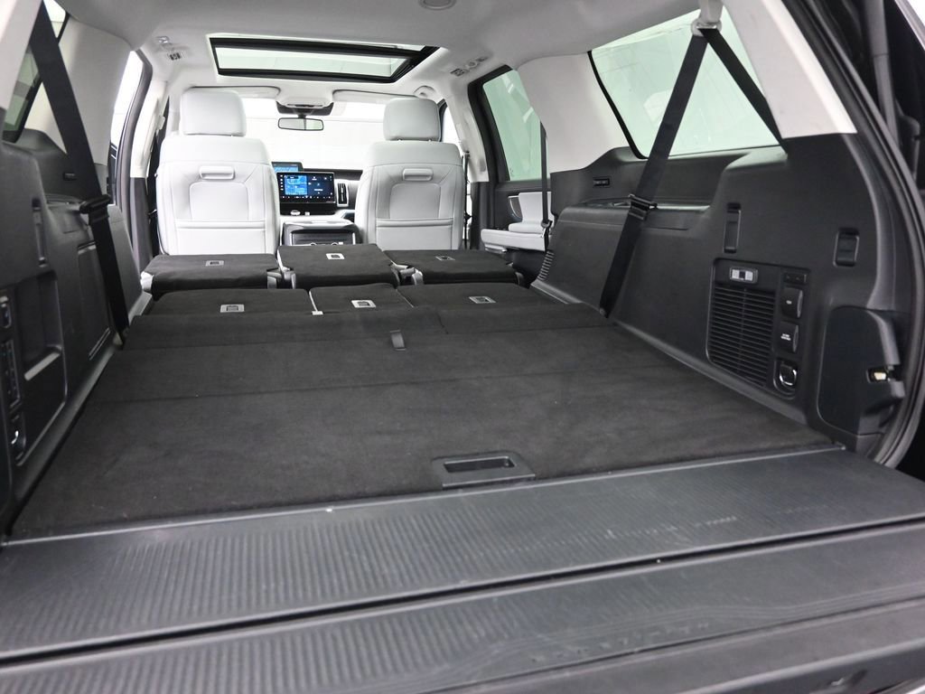 Certified 2025 Ford Expedition Max Platinum image 53