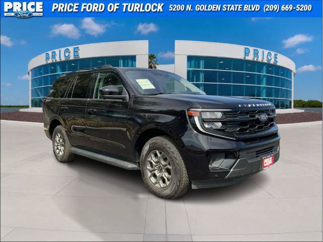 Certified 2025 Ford Expedition Active RWD image 3
