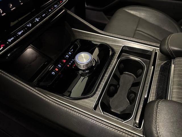 Used 2024 Jeep Wagoneer Series II w/ Flexible Seating Group image 30