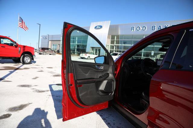 Certified 2023 Ford Escape ST-Line image 17