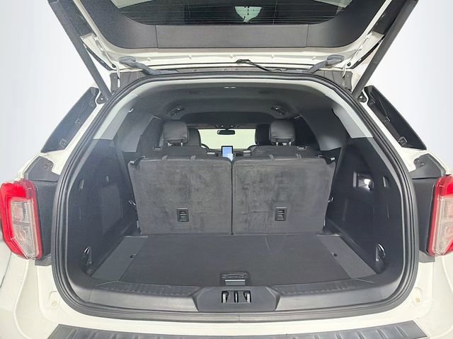 Certified 2023 Ford Explorer Limited w/ Limited Technology Package image 33