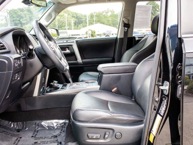 Used 2024 Toyota 4Runner Limited AWD/4WD image 17