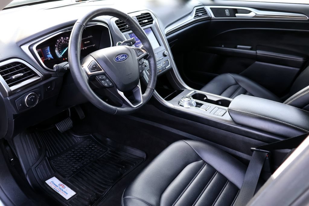 Certified 2020 Ford Fusion SEL FWD image 4